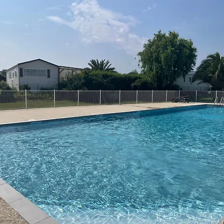 Holiday home Mobil Avec Piscine Sur La Cote De Granit Rose *