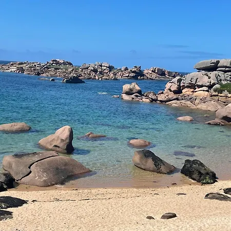Mobil Avec Piscine Sur La Cote De Granit Rose * Tregastel
